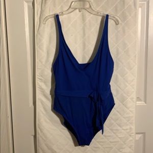 LA BLANCA 1 Piece Bathing Suit